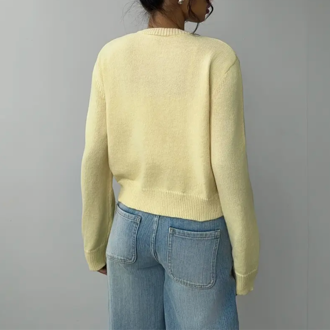 Chic Cropped Button Cardigan – Cozy Knit for Everyday Style