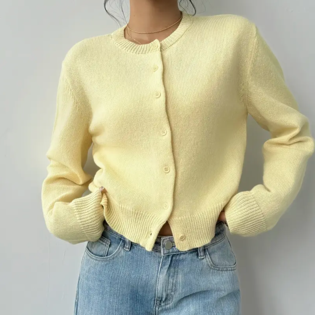 Chic Cropped Button Cardigan – Cozy Knit for Everyday Style
