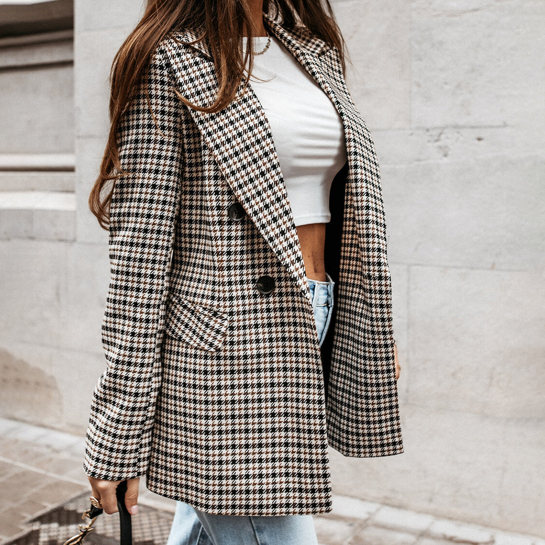 Chic Women's Blazer for Any Occasion