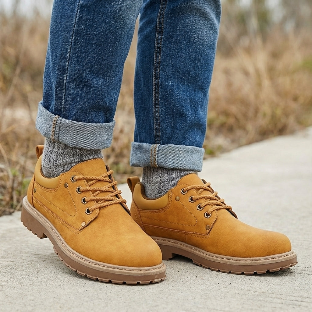 Men's Outdoor Boots Lug Sole Padded Collar Ankle Design 2