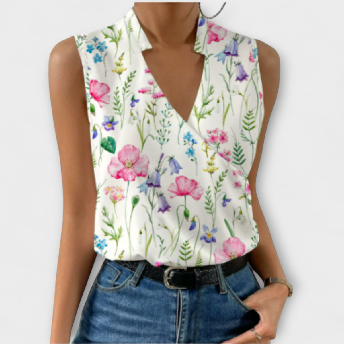 Loretta | Chic V-Neck Blouse for Any Occasion