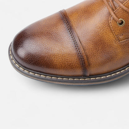 Men's Boots Retro Lightweight Round Toe Clean Silhouette with Lace Up