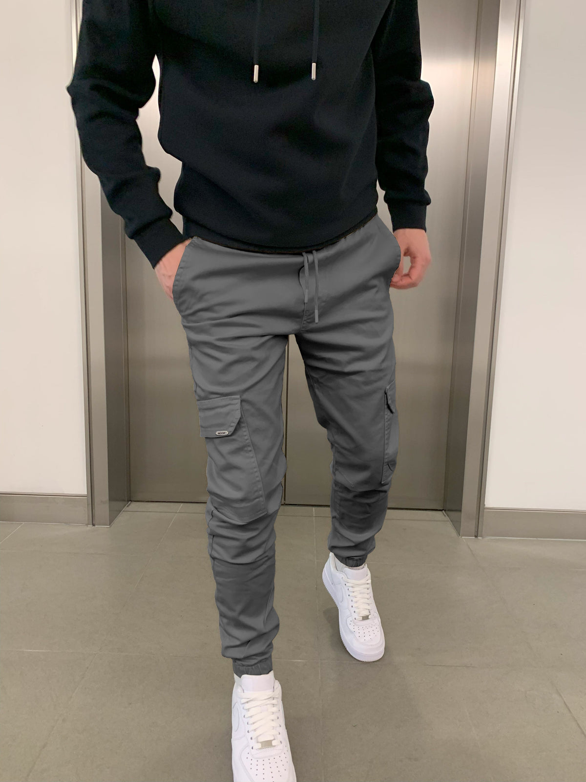 Men's Cargo Jogger Pants | Elastic Waistband & Functional Pockets