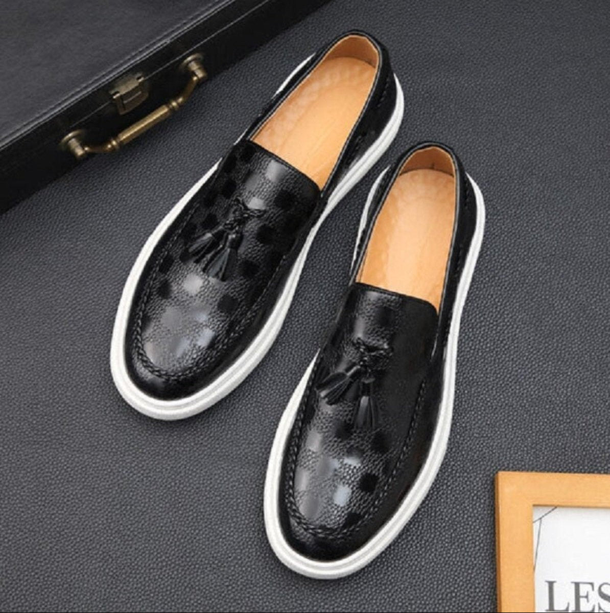 Men's Tassel Loafers Moc Toe Cushioned Footbed Shoes
