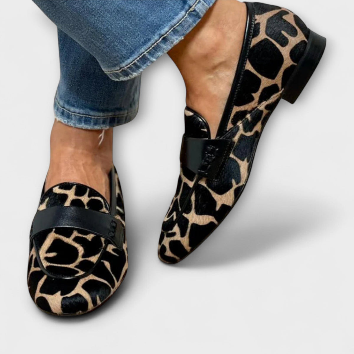 Women's Leopard Print Slippers Comfort Fit Slip On Shoes 2
