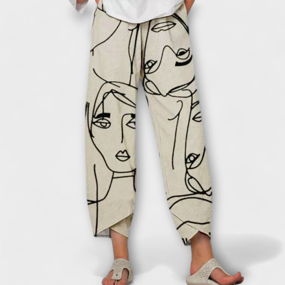 Nahia - Chic Trousers for Any Occasion