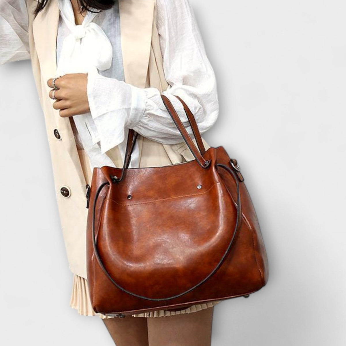 Olivia - Chic Vintage Bag Collection for Every Occasion
