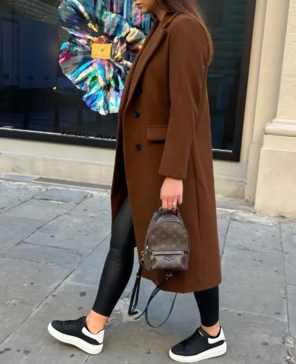 Sophisticated Fitted Trench Coat for All Occasions
