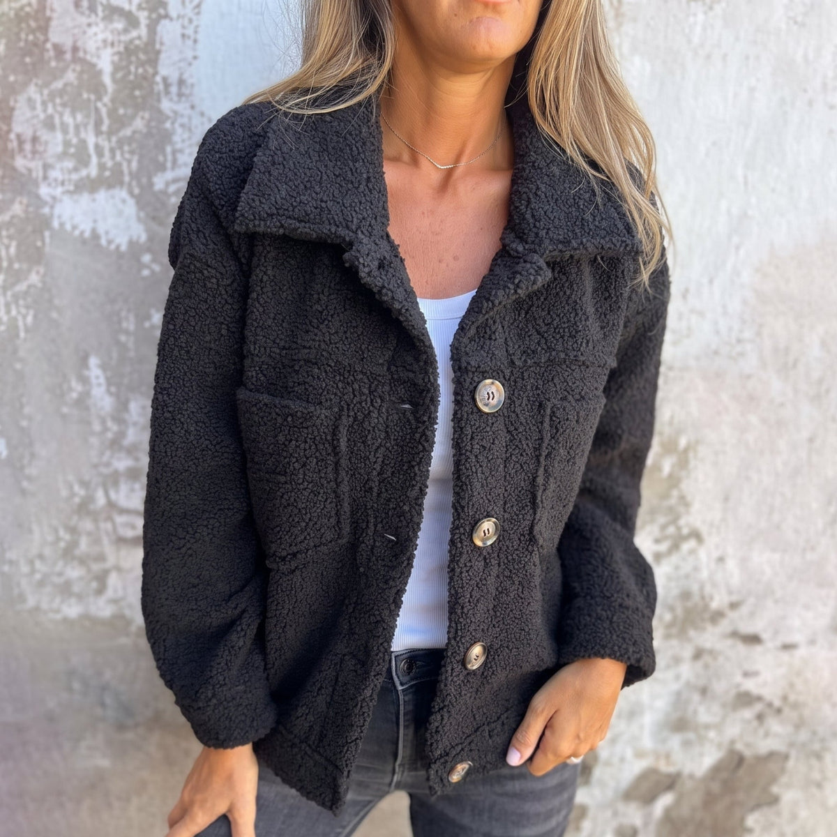 Women's Shirt Jacket Boxy Cropped Button Through with Chest Pockets