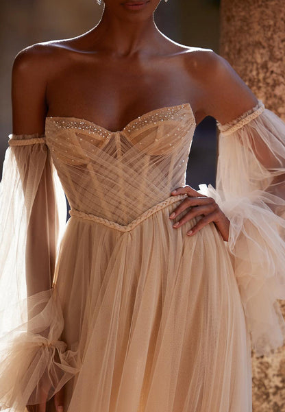 Women's Wedding Dress | Sweetheart Neckline & Puff Sleeves