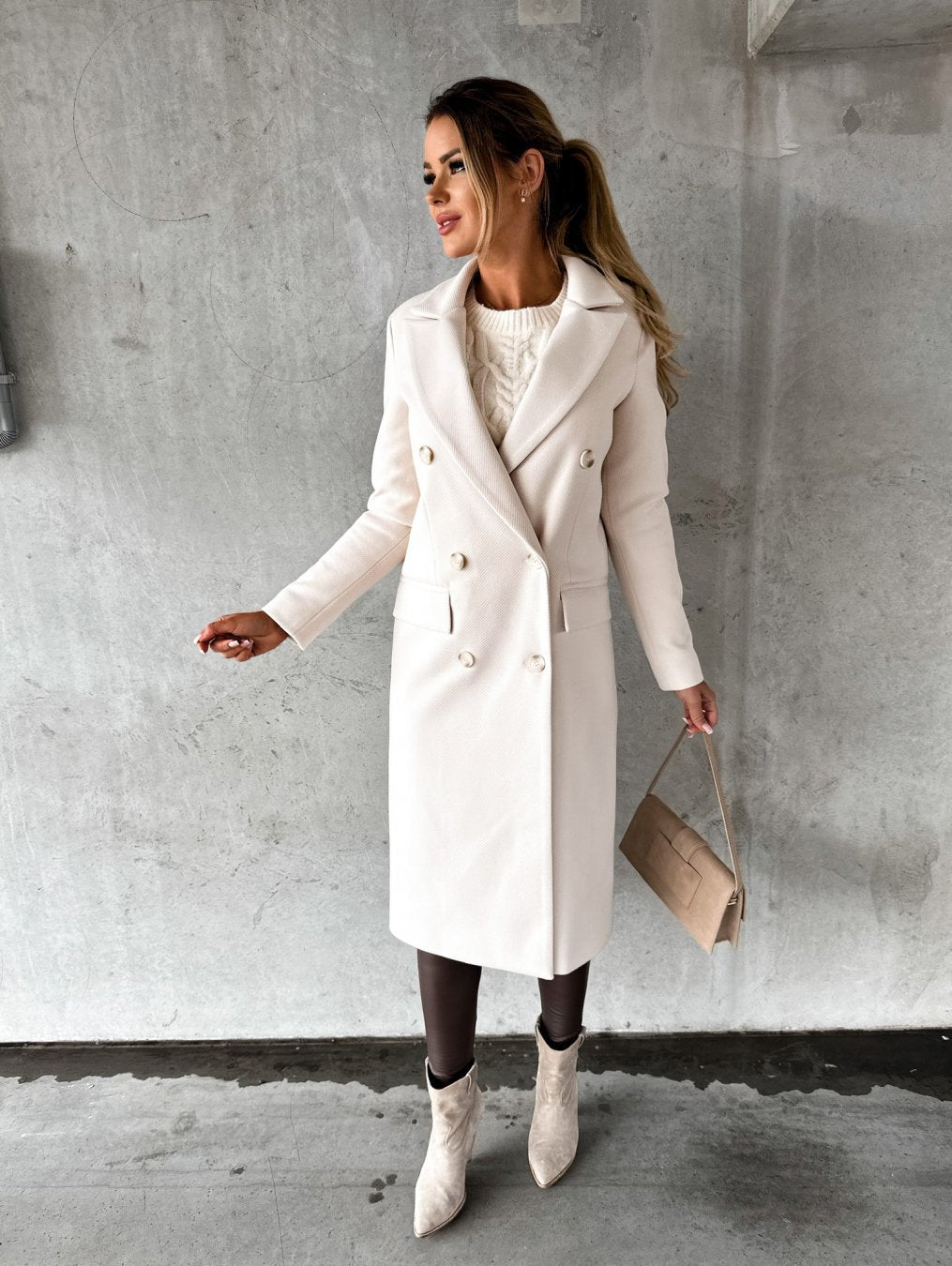 Women's Winter Coat | Fitted Silhouette & Warm Comfort