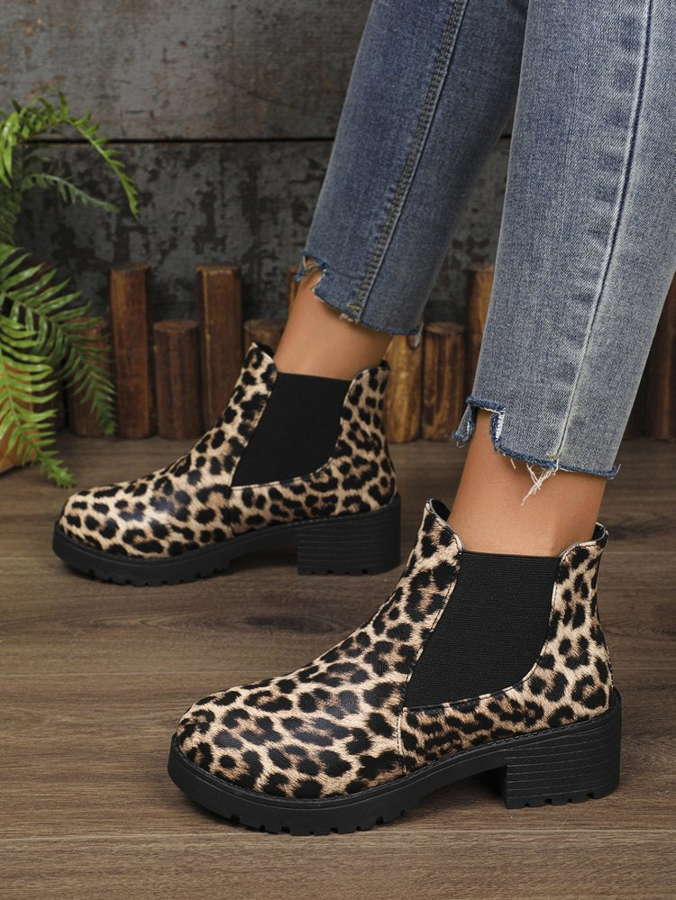 Women's Chelsea Boots | Block Heel & Easy Pull-On 3